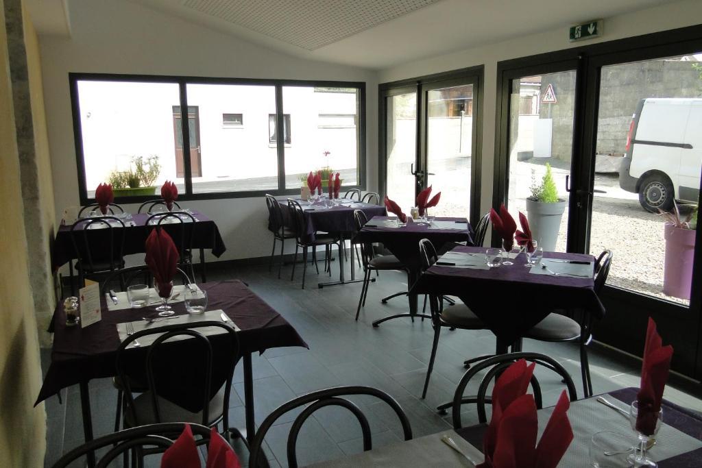 Logis Hotel Restaurant Auberge De La Cloche Le Theil-sur-Huisne Eksteriør bilde